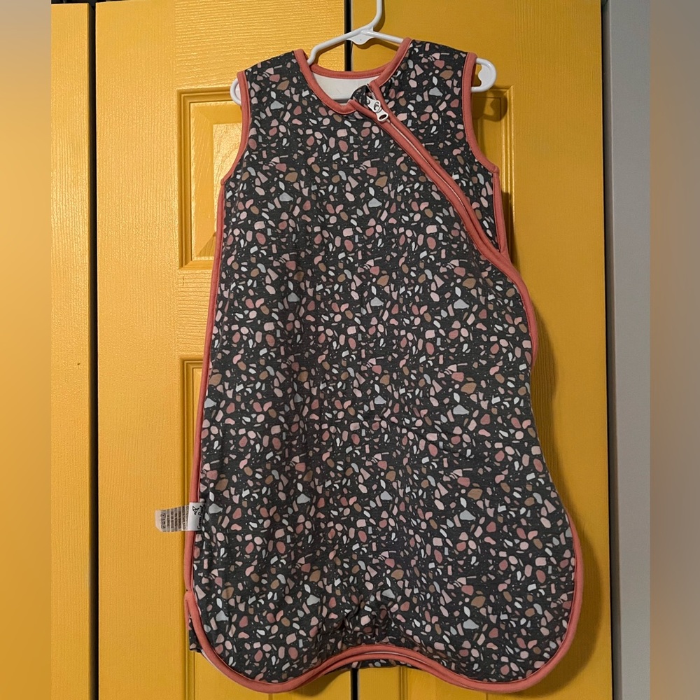 Like new Copper Pearl Sleep Bag in Gemini pattern, 0-6 months